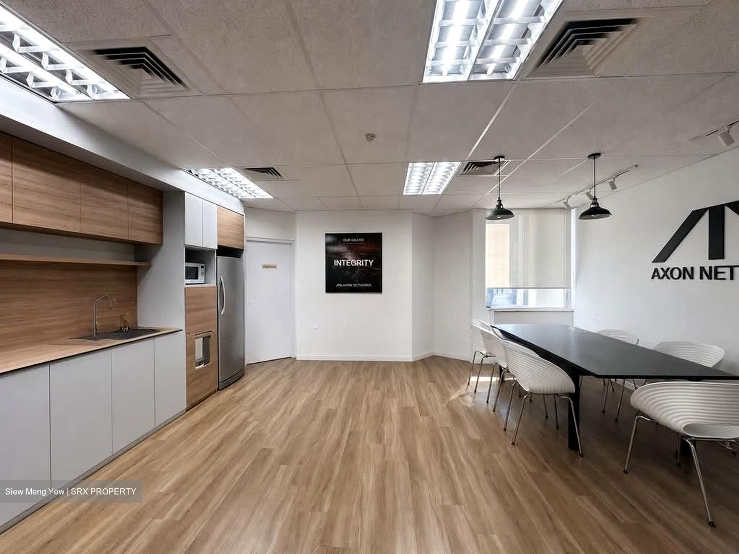 Bangkok Bank Building (D1), Office #590774301